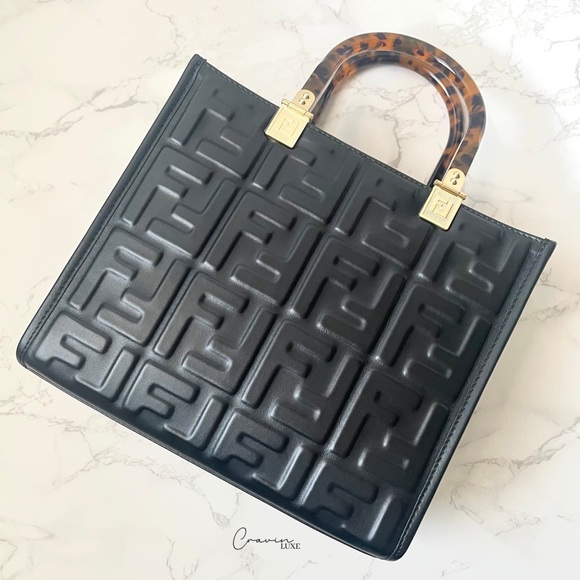 Fendi Handbags - ❌SOLD❌ New Fendi Sunshine Shopper Tote Black